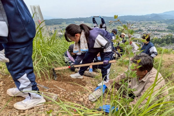 柚野山森づくりの会